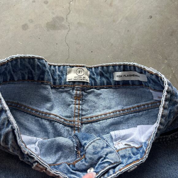 91 Cotton On High Flaskback Shorts Women's Size 4 Blue Denim Jeans 5 Pocket - Picture 3 of 7